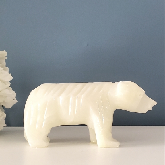 Hand Carved Onyx Stone White Polar Bear - Picture 7 of 8